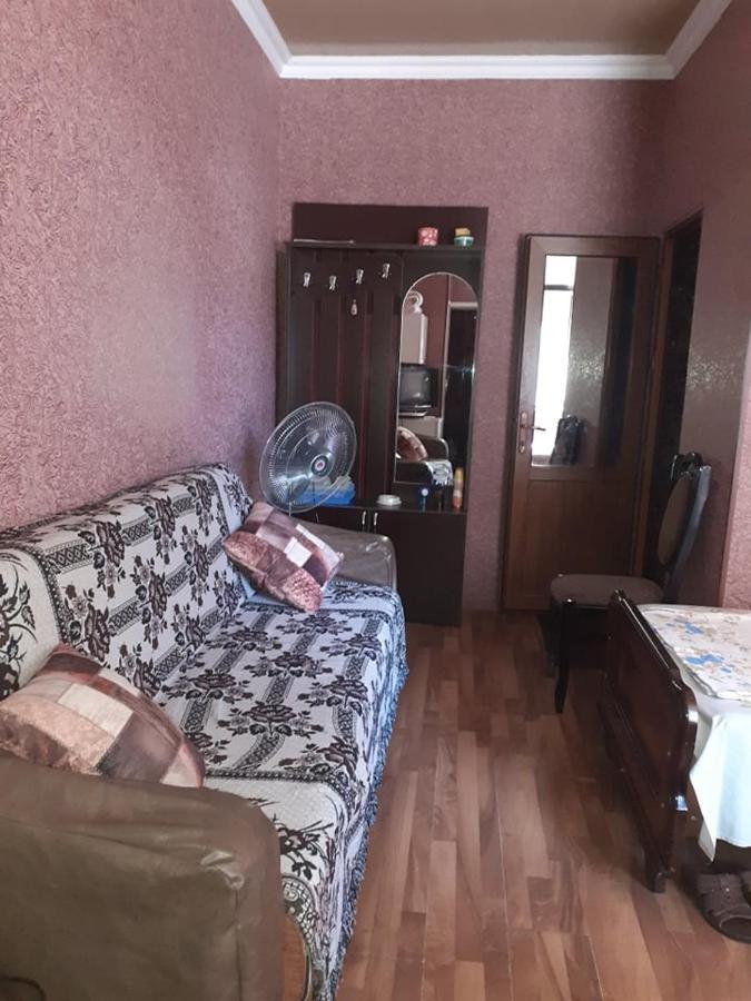 Temuriroom Poti Luaran gambar